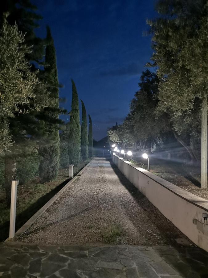 Sul Lago Dorato Террачина Экстерьер фото